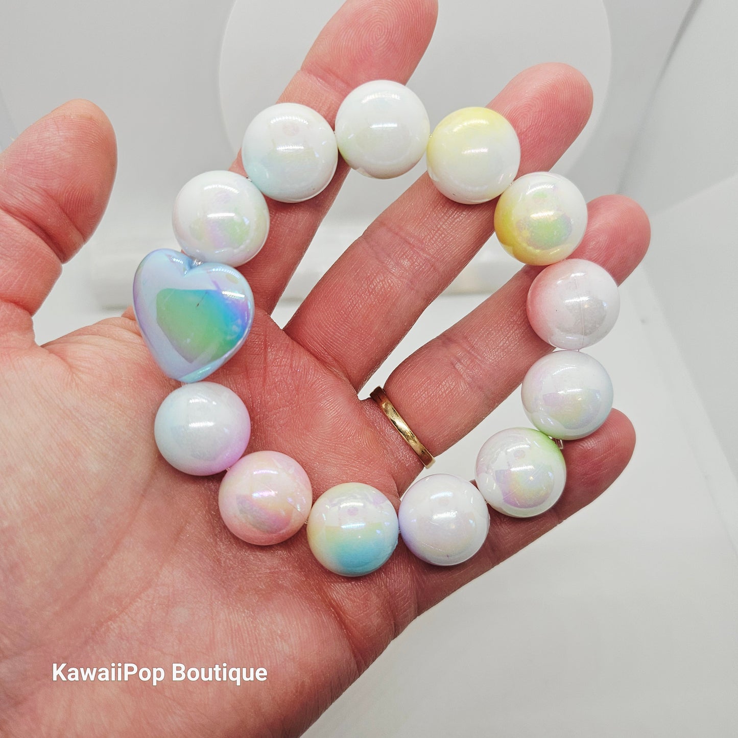 Handmade Pastel Pearl Bracelet – Iridescent Heart Charm, Kawaii Cute-Core