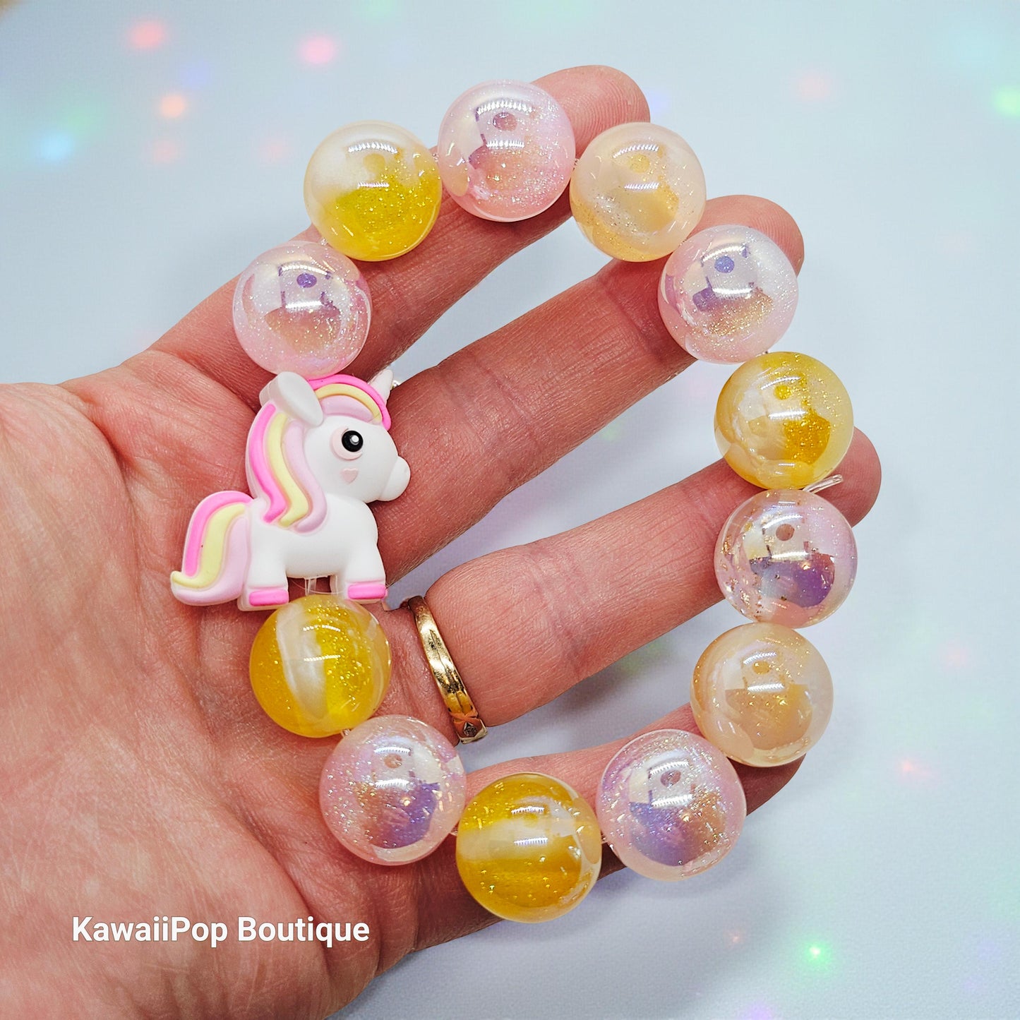 Pink & Yellow Sparkly Kawaii Unicorn Bracelet – Chunky Beaded Pastel Jewelry